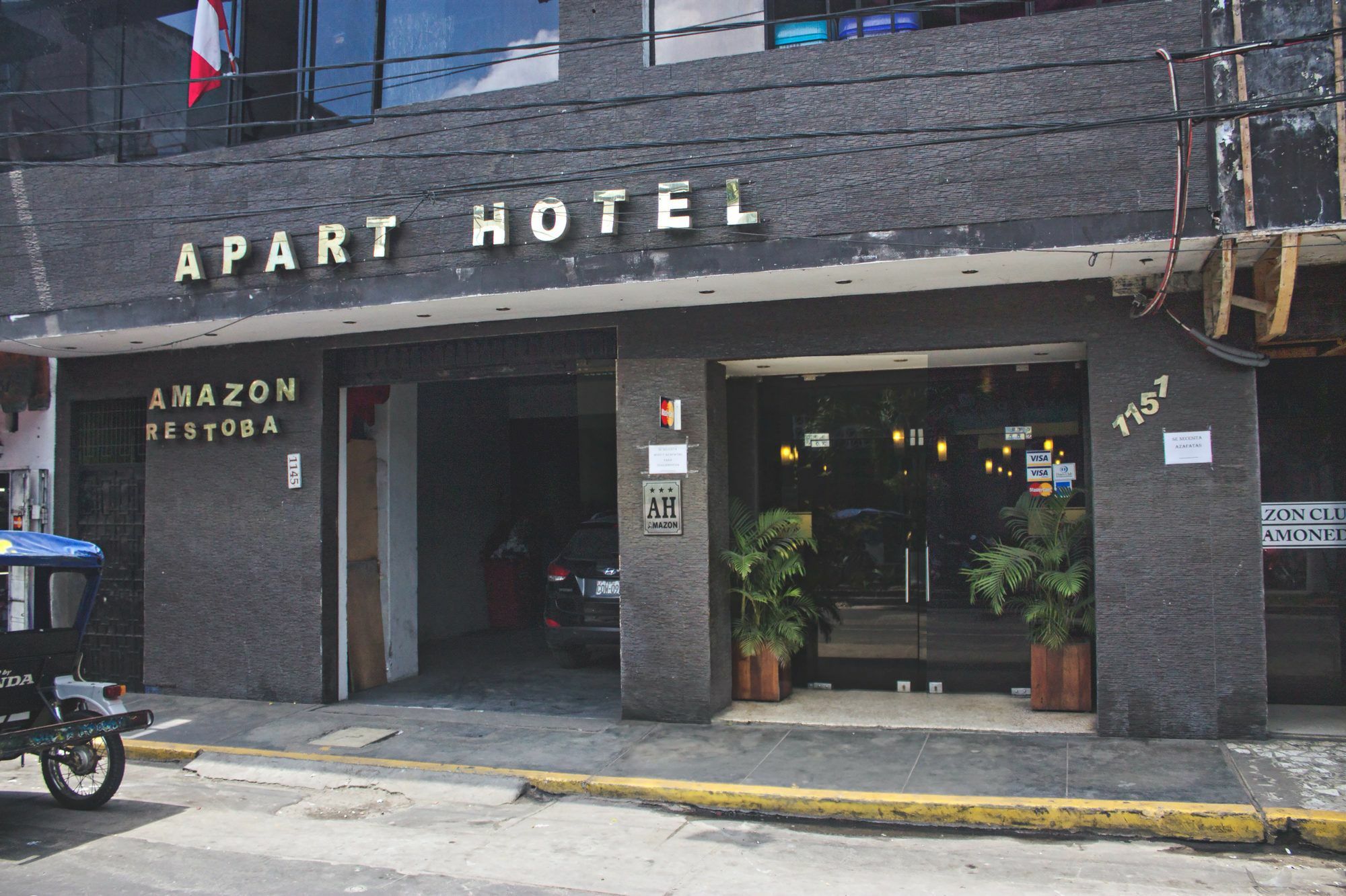 Amazon Hotel Iquitos Exterior foto